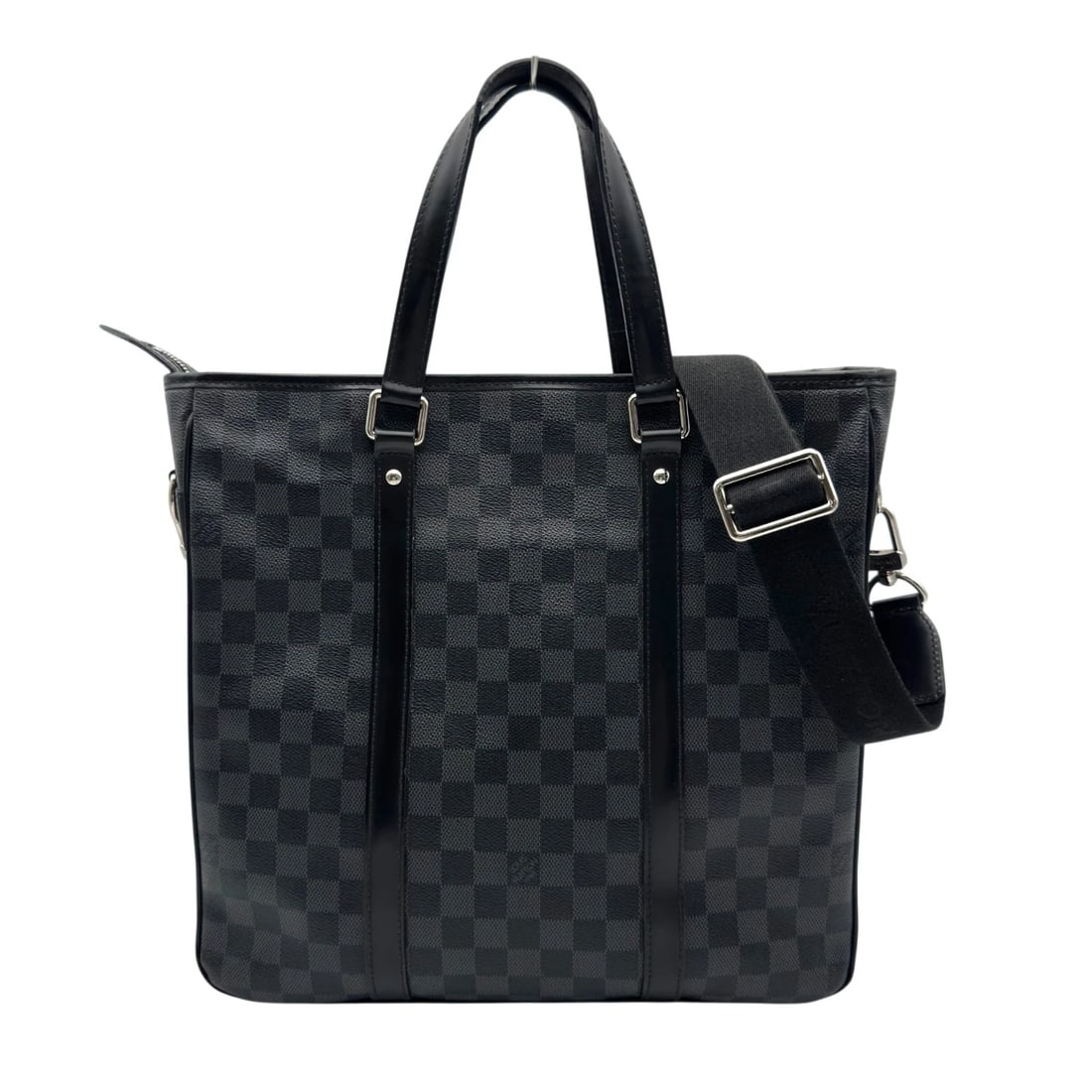 LOUIS VUITTON TADAO SHOULDER BAG: LOUIS VUITTON Tadao Shoulder Bag Brand: LOUIS VUITTON Type/Style: Shoulder Bag Material: Damier Graphite Color: black Size: W14.6 x H13.8x D4.3inch Shoulder:65.0inch Accessories: None Acce
