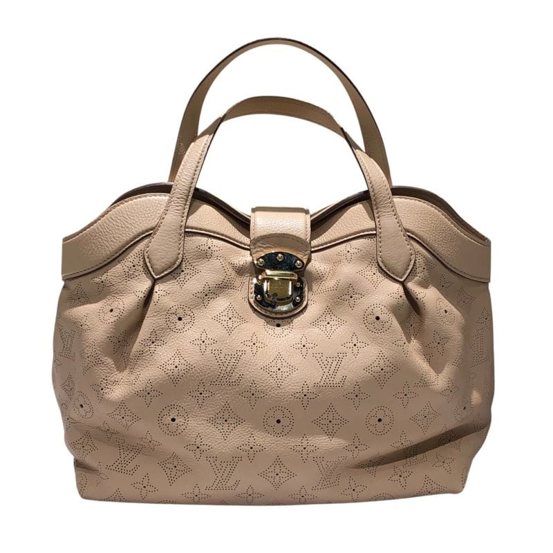 LOUIS VUITTON SHIELS PM HANDBAG: LOUIS VUITTON Shiels PM Handbag Brand: LOUIS VUITTON Type/Style: Handbag Material: Monogram Mahina Color: beige Size: W11.8 x H9.8x D7.1inch Accessories: None Accessories Notice: When purc