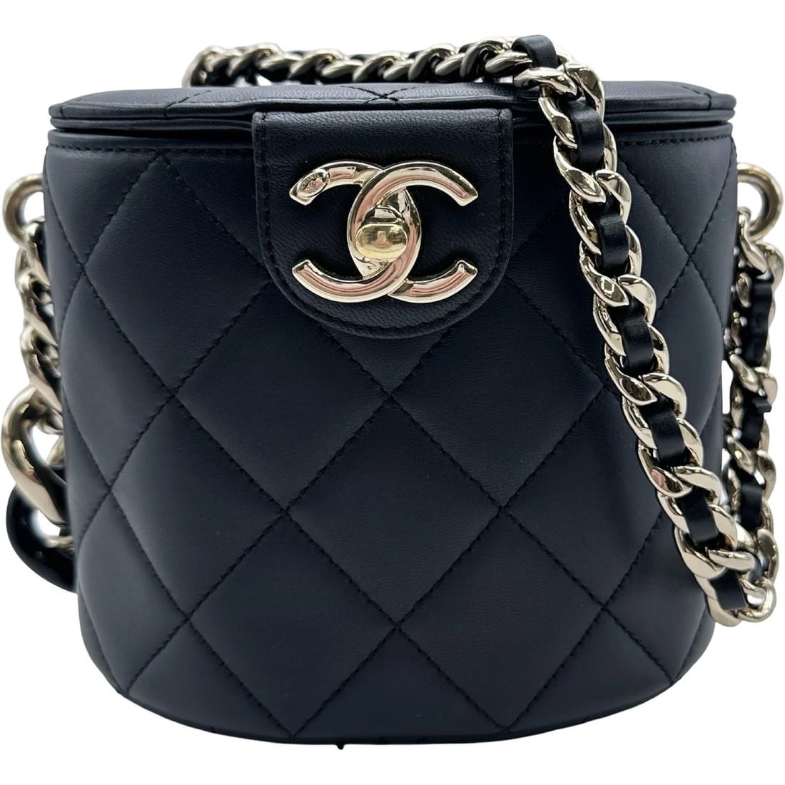 CHANEL VANITY CASE SHOULDER BAG: CHANEL Vanity Case Shoulder Bag Brand: CHANEL Type/Style: Shoulder Bag Material: lambskin Color: Black Gold Hardware Size: W5.9 x H5.1x D3.9inch Shoulder:47.2inch Accessories: None Accessories