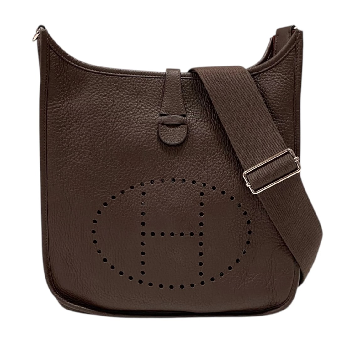 HERMES EVELYN SHOULDER BAG: HERMES Evelyn Shoulder Bag Brand: HERMES Type/Style: Shoulder Bag Material: Taurillon Clemence Color: Chocolate SilverHardware Size: W11.4 x H11.8x D3.1inch Shoulder:36.2inch Accessories: None