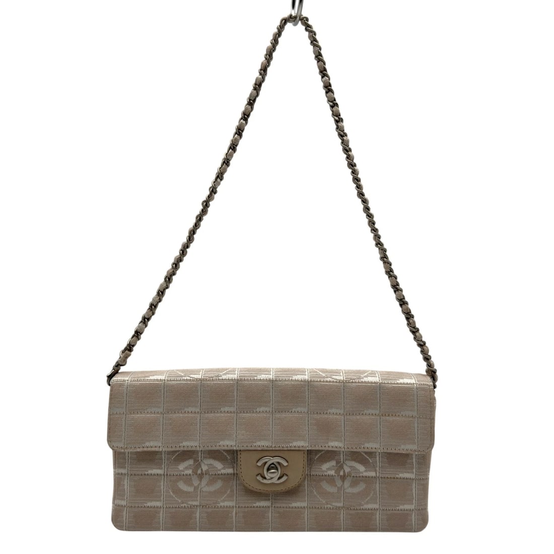 CHANEL TRAVEL LINE CHAIN SHOULDER BAG: CHANEL Travel Line Chain Shoulder Bag Brand: CHANEL Type/Style: Shoulder Bag Material: Nylon jacquard Color: Beige SilverHardware Size: W10.2 x H4.7x D1.6inch Shoulder:29.5inch Accessories: None <