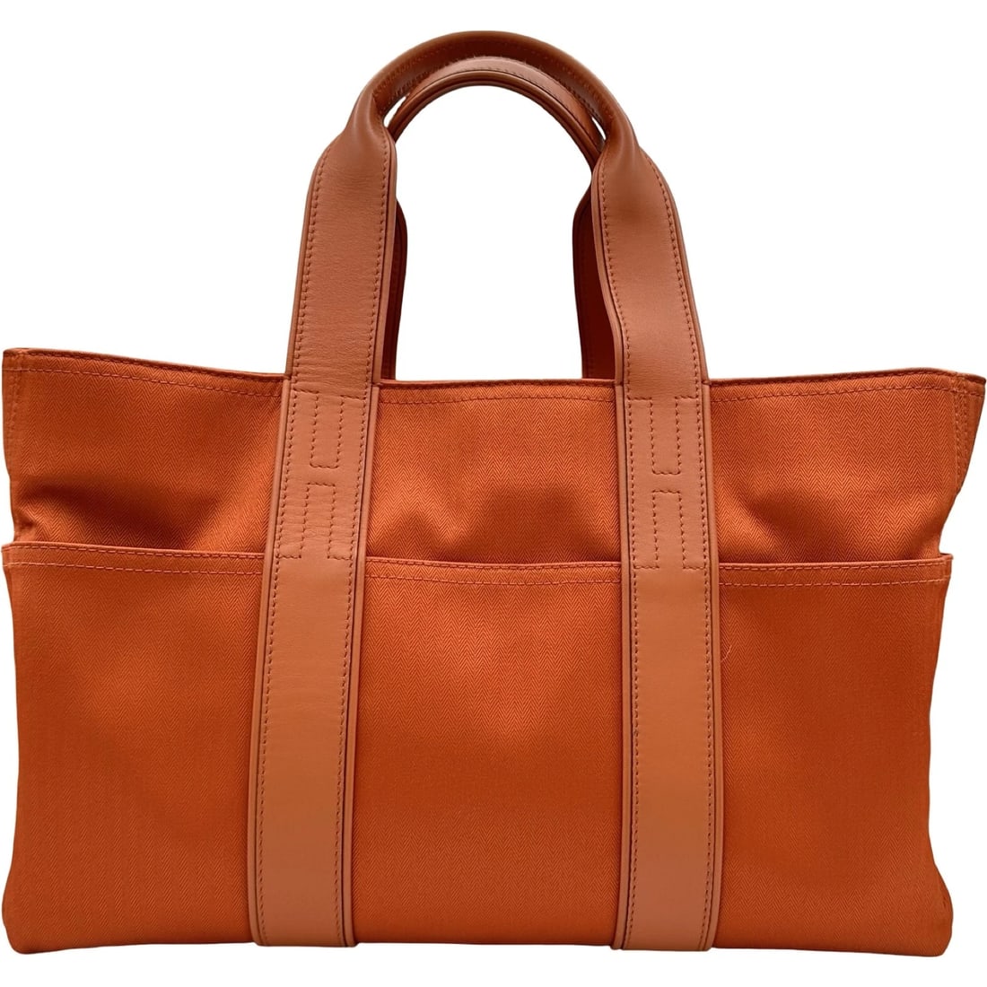 HERMES AKAPU LUCO MM HANDBAG: HERMES Akapu Luco MM Handbag Brand: HERMES Type/Style: Handbag Material: None Color: Orange Size: W14.6 x H9.4x D6.7inch Accessories: None Accessories Notice: When purchasing pre-owned goods, please