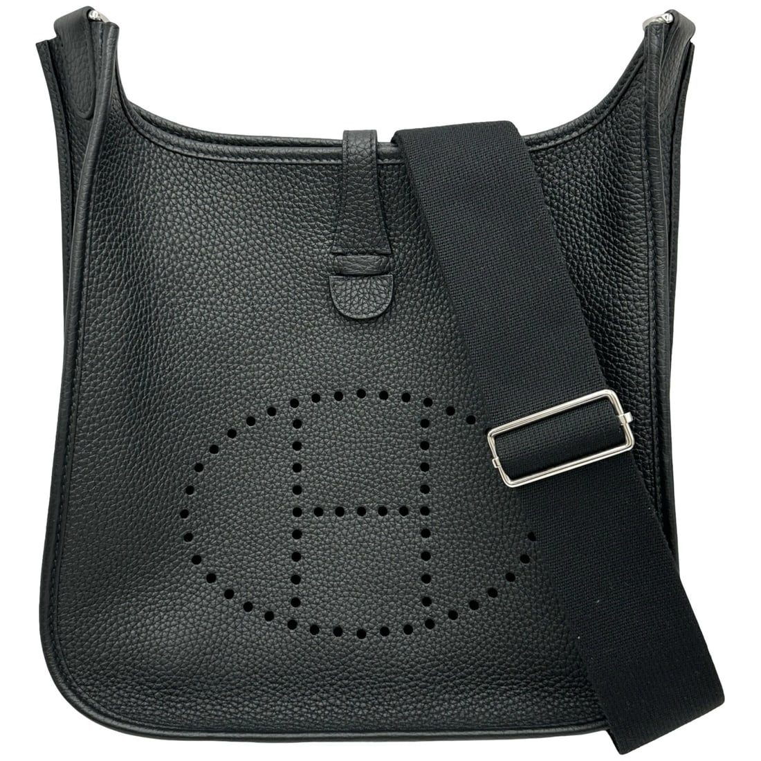 HERMES EVELYN SHOULDER BAG: HERMES Evelyn Shoulder Bag Brand: HERMES Type/Style: Shoulder Bag Material: Taurillon Clemence Color: SilverHardware Size: W11.4 x H12.2x D2.4inch Shoulder:35.4inch Accessories: None Acces