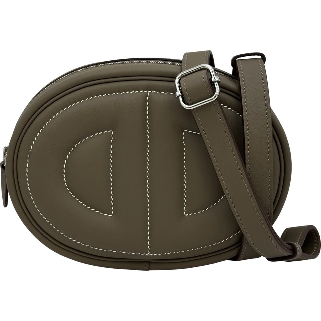 HERMES IN THE LOOP BELT SHOULDER BAG: HERMES In the Loop Belt Shoulder Bag Brand: HERMES Type/Style: Shoulder Bag Material: Swift Color: Etop SilverHardware Size: W7.7 x H5.3x D1.6inch Shoulder:29.1inch Accessories: None Accessories