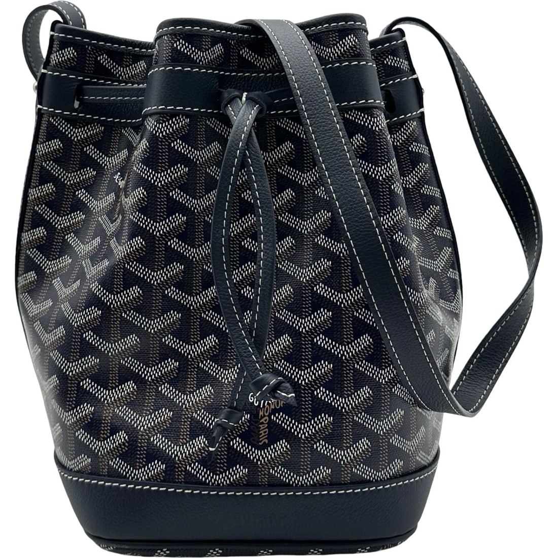 GOYARD PETIT FLO BUCKET SHOULDER BAG: GOYARD Petit Flo Bucket Shoulder Bag Brand: GOYARD Type/Style: Shoulder Bag Material: Gojardin Canvas Color: Navy Size: W7.7 x H9.3x D6.5inch Accessories: None Accessories Notice: When pur