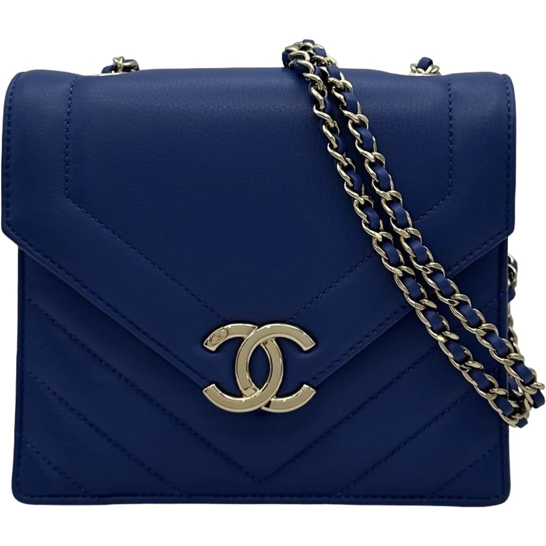 CHANEL CHEVRON V-STITCH SHOULDER BAG: CHANEL Chevron V-stitch Shoulder Bag Brand: CHANEL Type/Style: Shoulder Bag Material: lambskin Color: Blue Gold Hardware Size: W6.9 x H5.9x D2.8inch Shoulder:47.2inch Accessories: None Accessories
