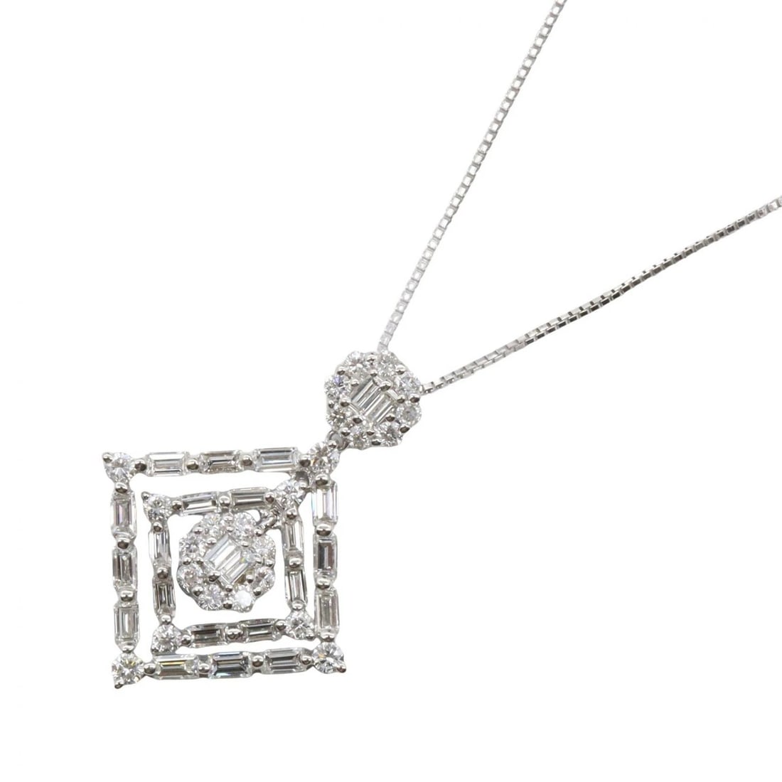 JEWELRY DIAMOND NECKLACE PENDANT 18KWG: JEWELRY Diamond Necklace Pendant 18KWG Brand: JEWELRY Type/Style: Necklace Material: K18WG?White Gold?, Color: Silver Size: Size Neck rotation?45cm(17.7") Motif W?20mm x H?27mm(0.8" x 1.1") Access