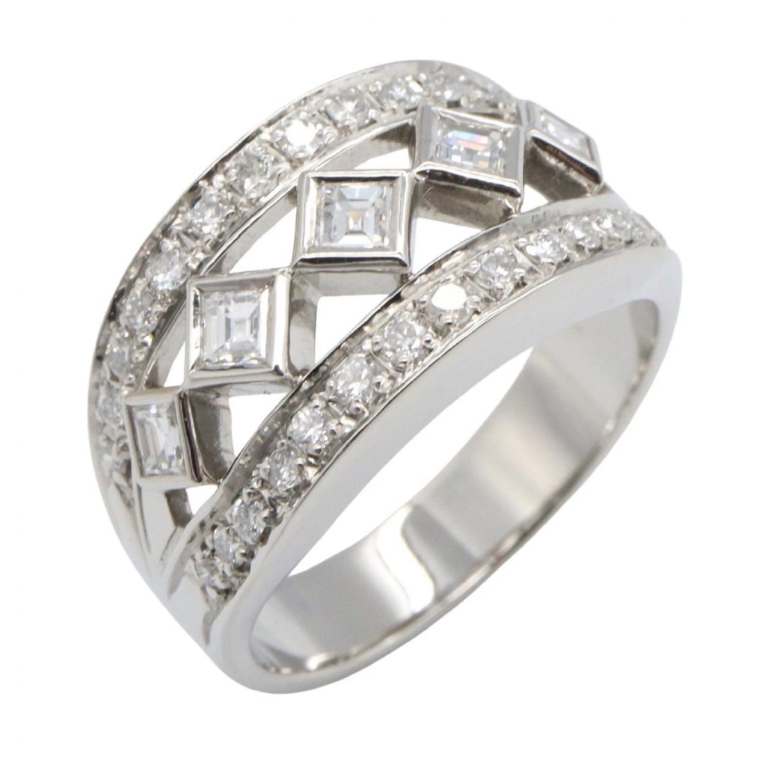 JEWELRY DIAMOND RING PT900: JEWELRY Diamond Ring Pt900 Brand: JEWELRY Type/Style: Ring Material: Pt900 Platinum, Color: Silver Size: US size 5.75 Accessories: None Accessories Notice: When purchasing pre-owned goods, please
