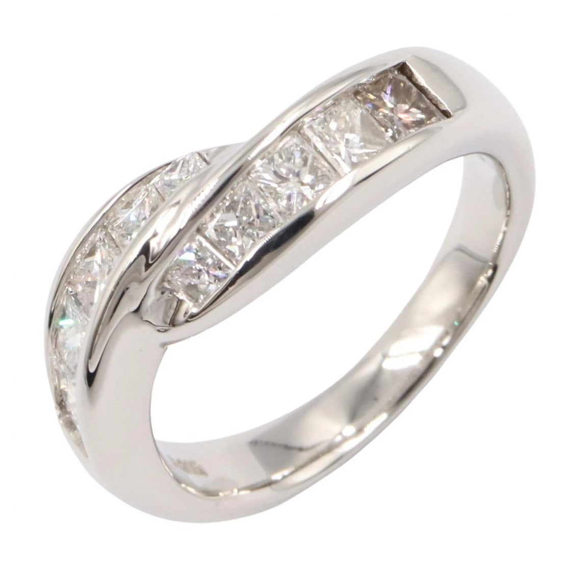 JEWELRY DIAMOND RING PT900: JEWELRY Diamond Ring Pt900 Brand: JEWELRY Type/Style: Ring Material: Pt900 Platinum, Color: Silver Size: US size 5.5 Accessories: None Accessories Notice: When purchasing pre-owned goods,