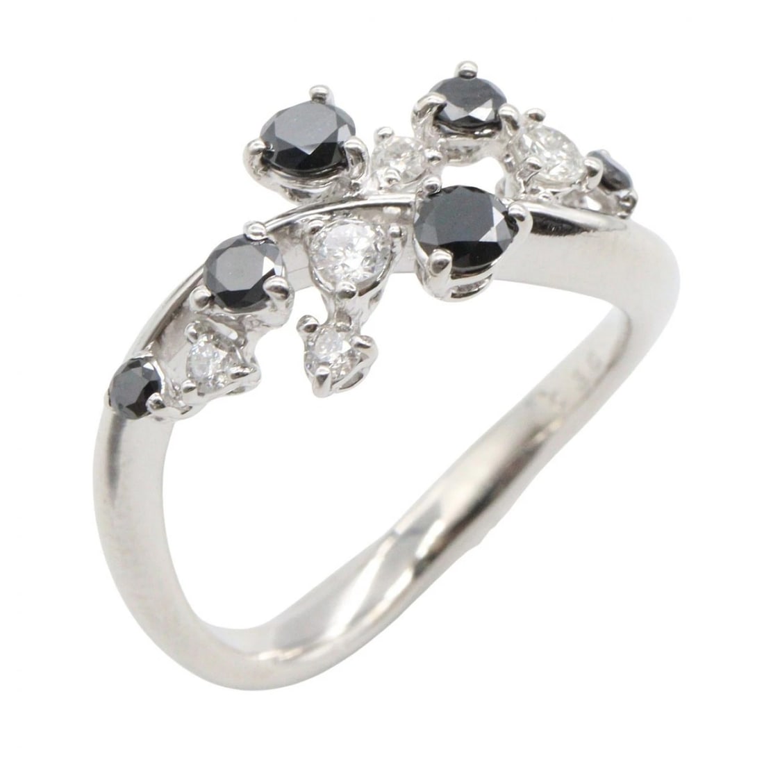 JEWELRY BLACK DIAMOND RING 18KWG: JEWELRY Black Diamond Ring 18KWG Brand: JEWELRY Type/Style: Ring Material: K18WG?White Gold?, Color: Silver Size: US size 5.75 Accessories: None Accessories Notice: When purchasing pre-own