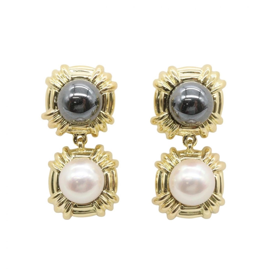 TIFFANY?CO PEARL HEMATITE PIERCED EARRINGS: TIFFANY?CO Pearl Hematite Pierced earrings Brand: TIFFANY?CO Type/Style: Pierced earrings Material: K18 (Yellow Gold), Color: Gold Size: Size 22mm x 10mm(0.9" x 0.4") Accessories: None Acc