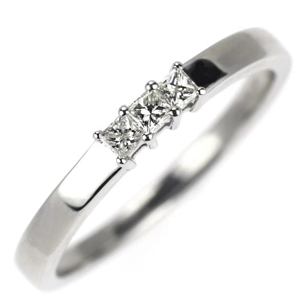 PT1000 PRINCESS CUT DIAMOND RING: Pt1000 princess cut diamond ring Brand: None Type/Style: Ring Material: PT900, Main Stone Natural Color: Pt Size: 9 US Accessories: None Accessories Notice: When purchasing pre-owned goods, please