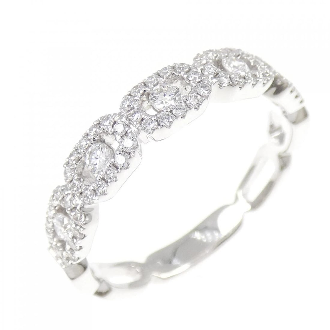 K18WG DIAMOND RING: K18WG Diamond Ring Brand: Unbranded Type/Style: Diamond Ring Material: K18 white gold, Main Stone Natural Color: WG Size: US7 1/2 Accessories: None Accessories Notice: When purchasing pre-owned