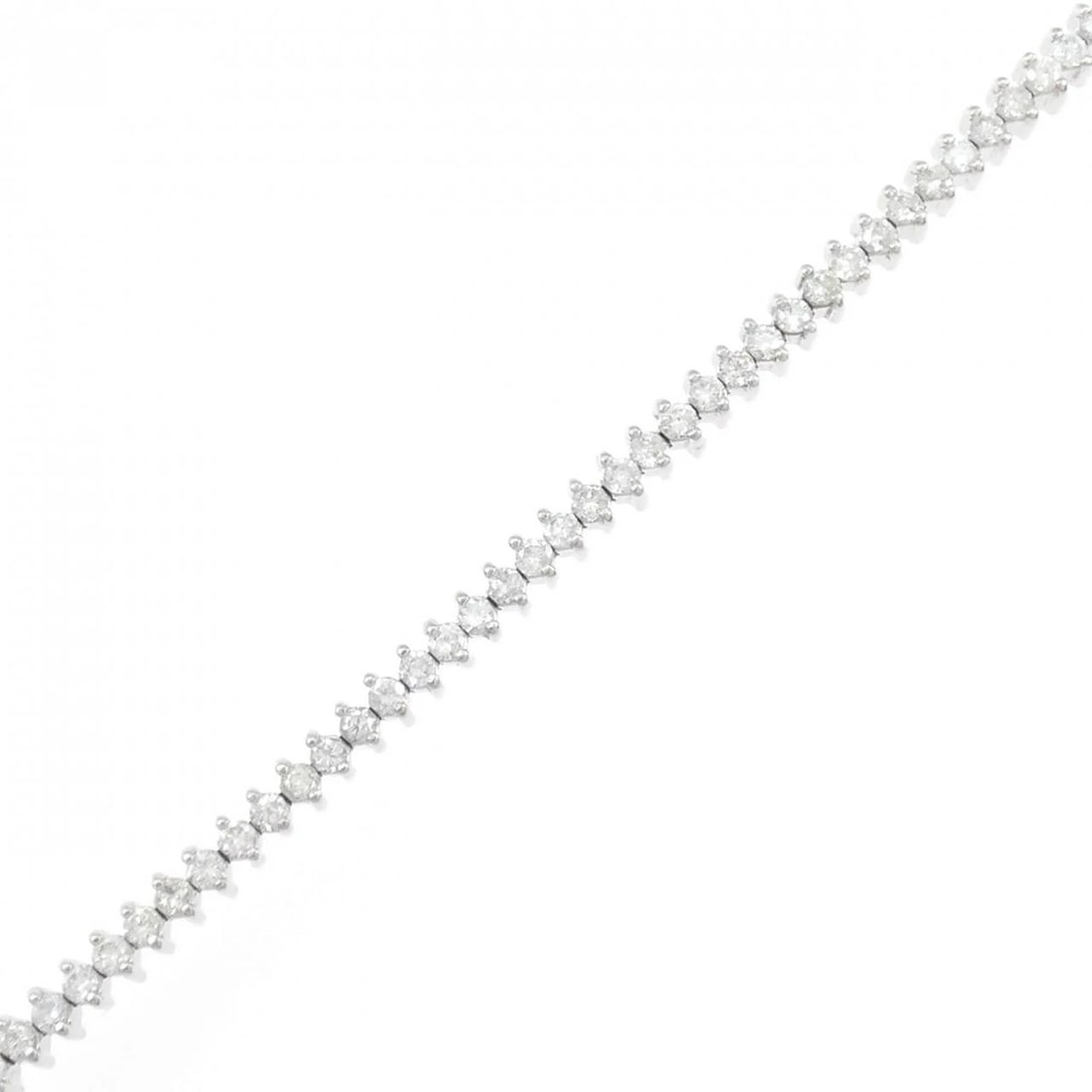 PT850 DIAMOND BRACELET: PT850 Diamond Bracelet Brand: Unbranded Type/Style: Diamond Bure Rubbed T Material: Platinum850, Main Stone Natural Color: PT Size: Length: 18.5cm Accessories: None Accessories Notice: When
