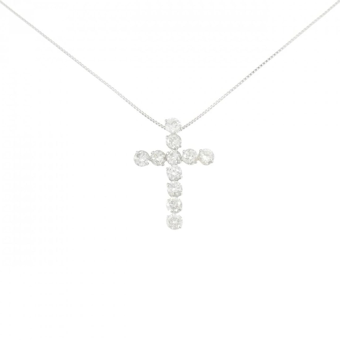 K18WG CROSS DIAMOND NECKLACE: K18WG Cross Diamond Necklace Brand: Unbranded Type/Style: Diamond Necklace Material: K18 white gold, Main Stone Natural Color: WG Size: Length: 45cm Accessories: None Accessories Notice: When