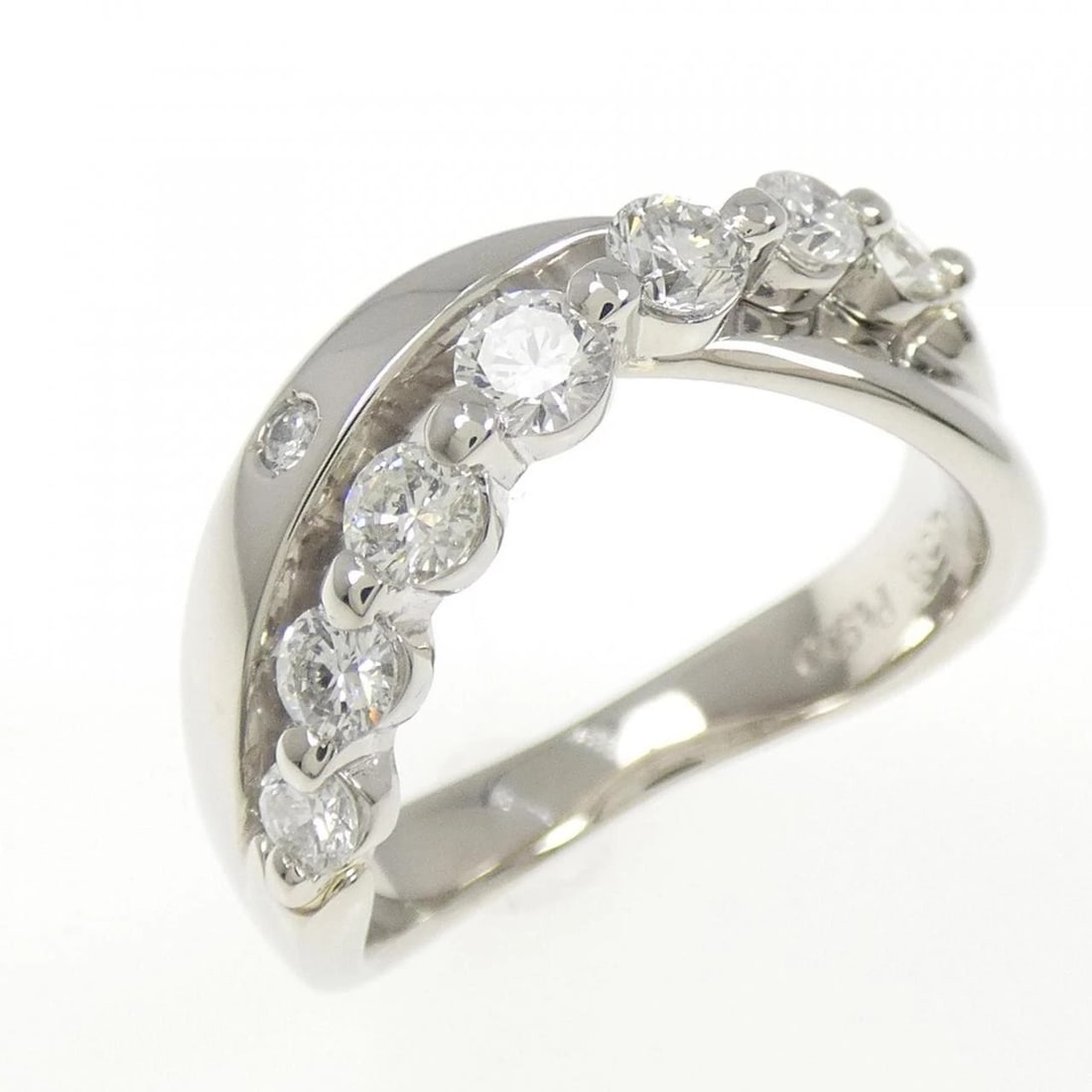 PT900 DIAMOND RING: PT900 Diamond Ring Brand: Unbranded Type/Style: Diamond Ring Material: Platinum900, Main Stone Natural Color: PT Size: US 6 Accessories: None Accessories Notice: When purchasing pre-owned goods,