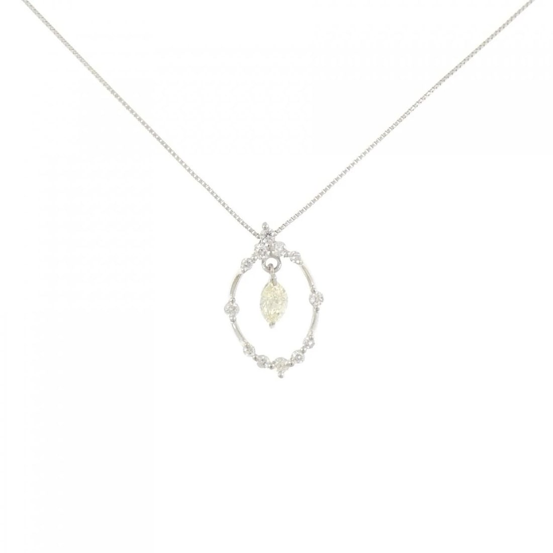 PT900/PT850 DIAMOND NECKLACE: PT900/PT850 Diamond Necklace Brand: Unbranded Type/Style: Diamond Necklace Material: Platinum900/Platinum850, Main Stone Natural Color: PT Size: Length: 45cm Accessories: None Accessories Notice: