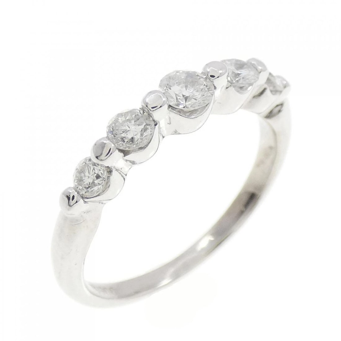 PT900 DIAMOND RING: PT900 Diamond Ring Brand: Unbranded Type/Style: Diamond Ring Material: Platinum900, Main Stone Natural Color: PT Size: US 6 Accessories: None Accessories Notice: When purchasing pre-owned goods,
