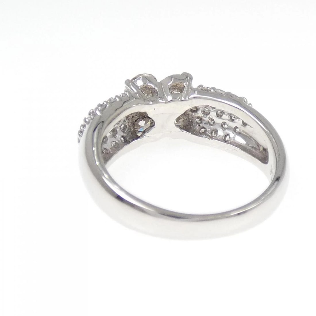PT900 FLOWER DIAMOND RING - 3