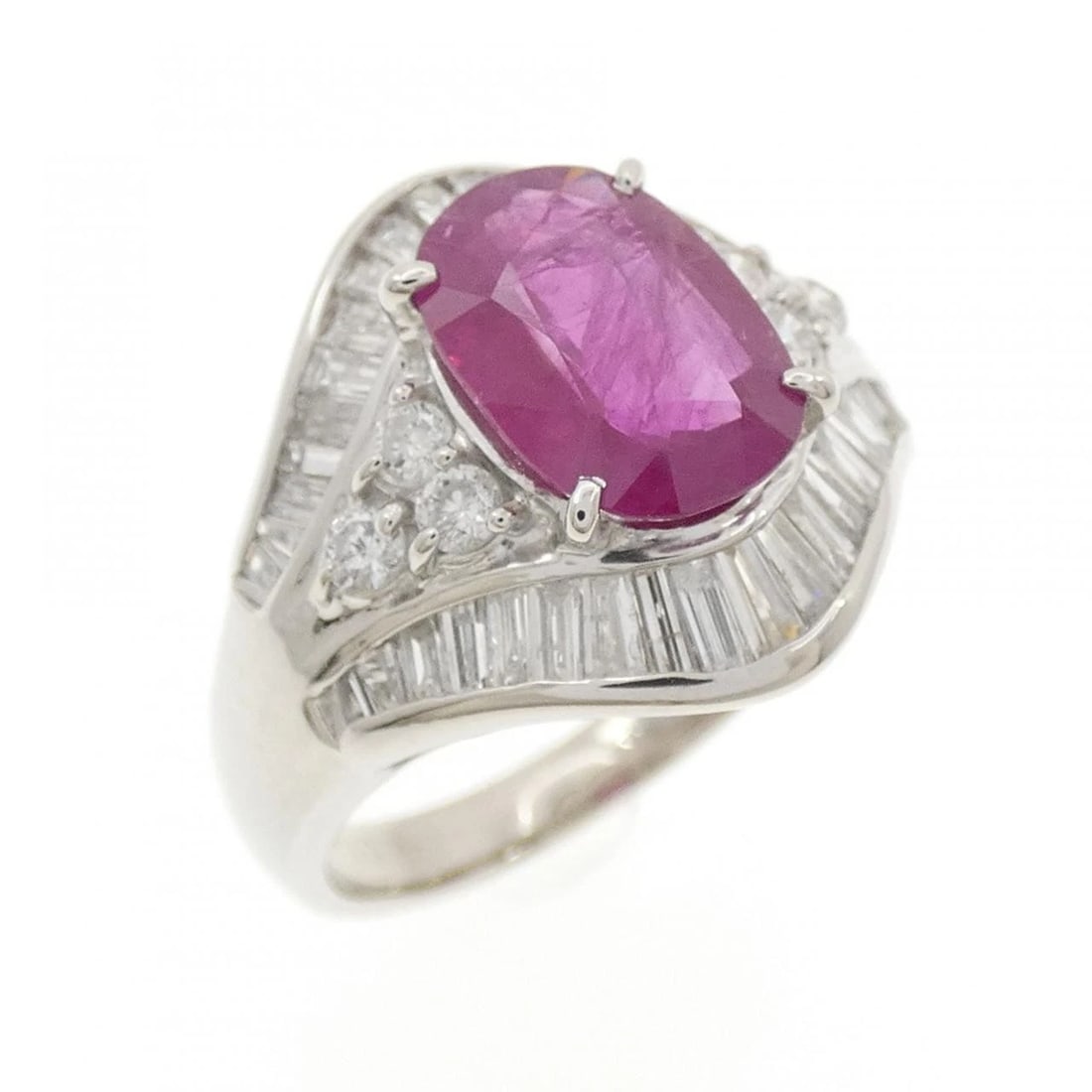 PT900 RUBY RING: PT900 Ruby Ring Brand: Unbranded Type/Style: Ruby Ring Material: Platinum900, Main Stone Ruby, Natural Color: PT Size: US 6 Accessories: None Accessories Notice: When purchasing pre-owned