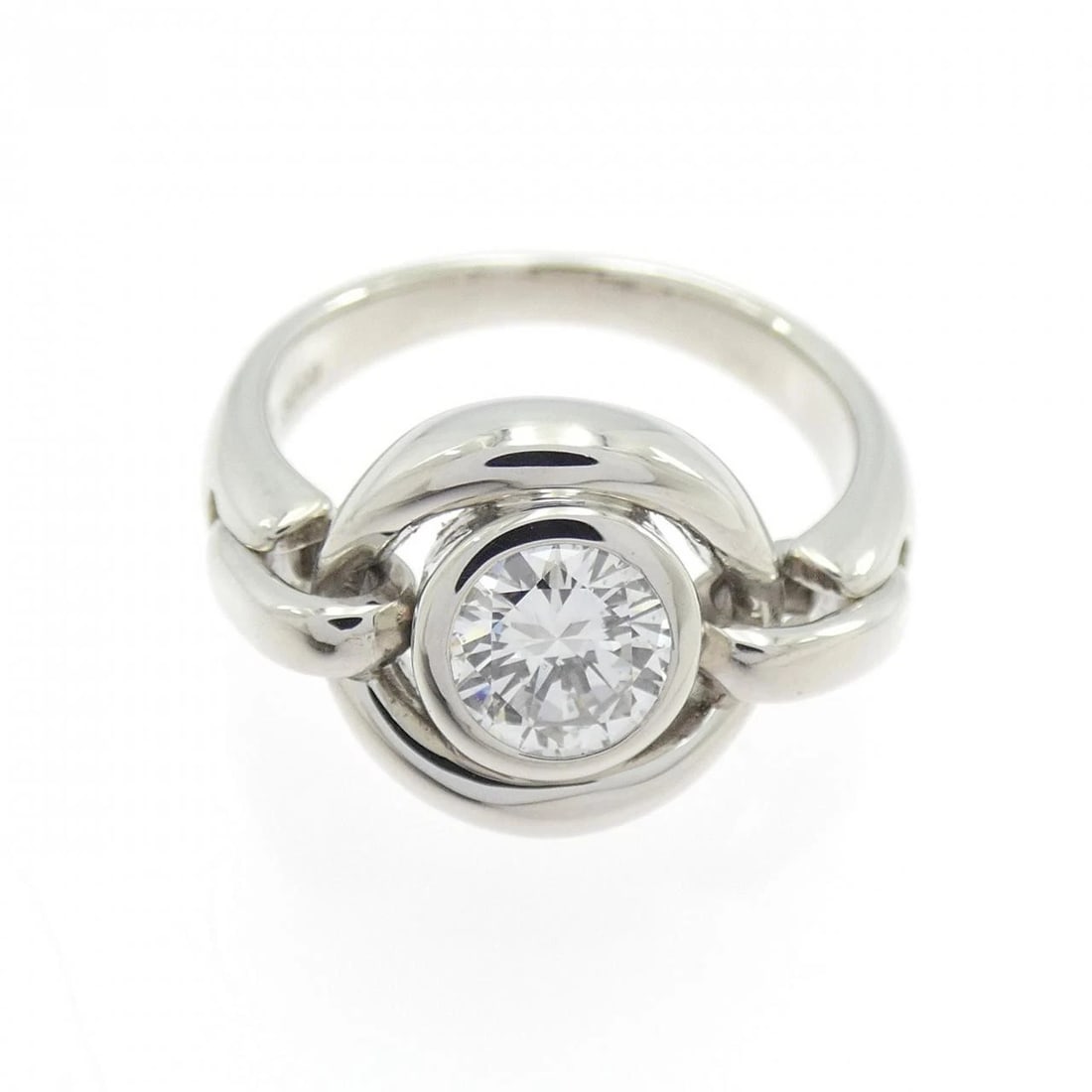PT900 DIAMOND RING: PT900 Diamond Ring Brand: Unbranded Type/Style: Diamond Ring Material: Platinum900, Main Stone Natural Color: PT Size: US5 1/4 Accessories: None Accessories Notice: When purchasing pre-owned goods,