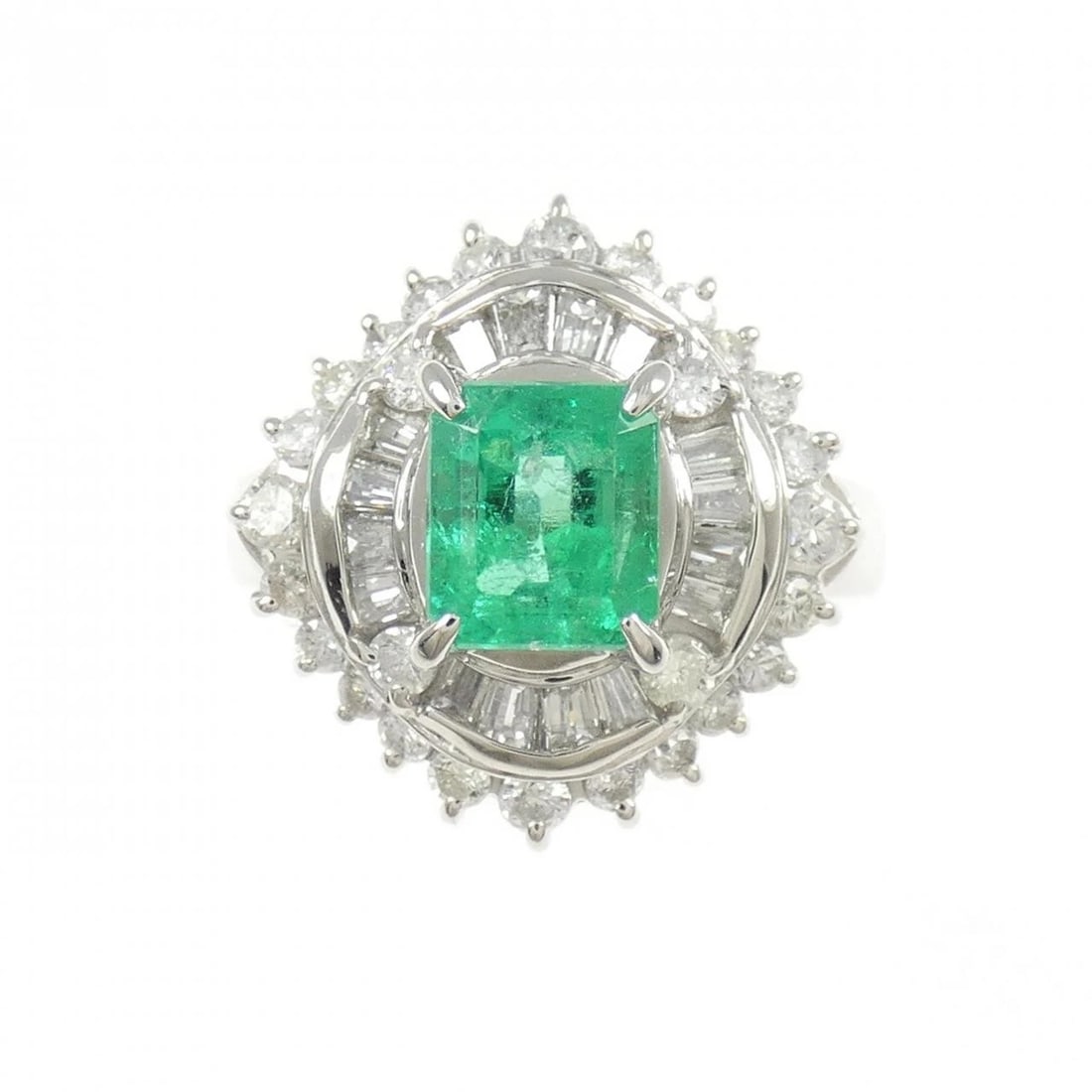 PT900 EMERALD RING - 2