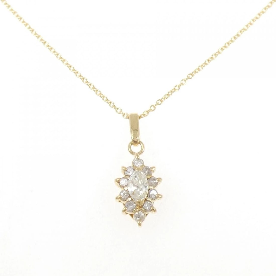 K18YG/750YG DIAMOND NECKLACE: K18YG/750YG Diamond Necklace Brand: Unbranded Type/Style: Diamond Necklace Material: 18K Yellow Gold/750 Yellow Gold, Main Stone Natural Color: YG Size: Length: 42cm Accessories: None Accessories