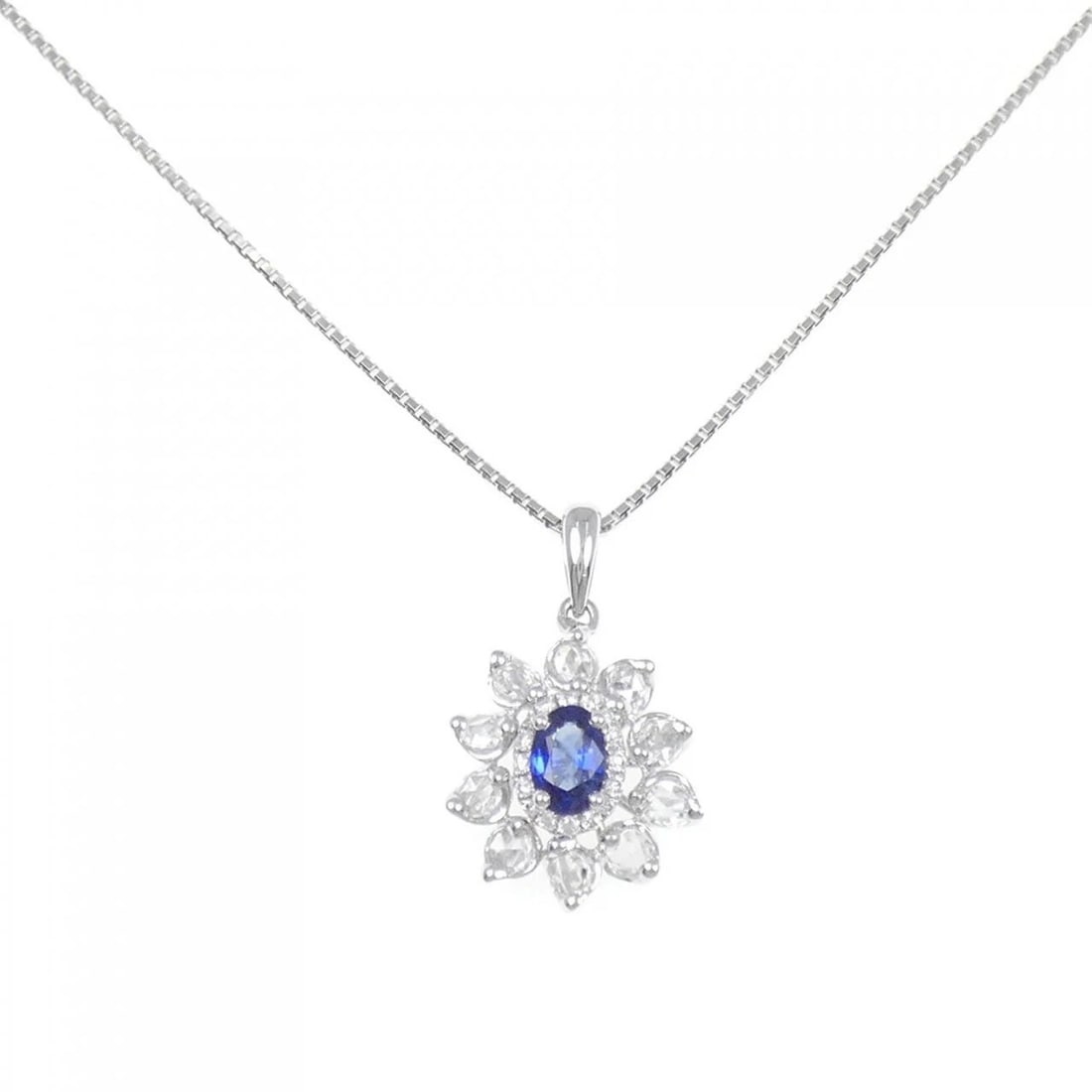 K18WG SAPPHIRE NECKLACE: K18WG Sapphire Necklace Brand: Unbranded Type/Style: Sapphire Necklace Material: K18 white gold, Main Stone Sapphire, Natural Color: WG Size: Length: 45cm Accessories: None Accessories Not