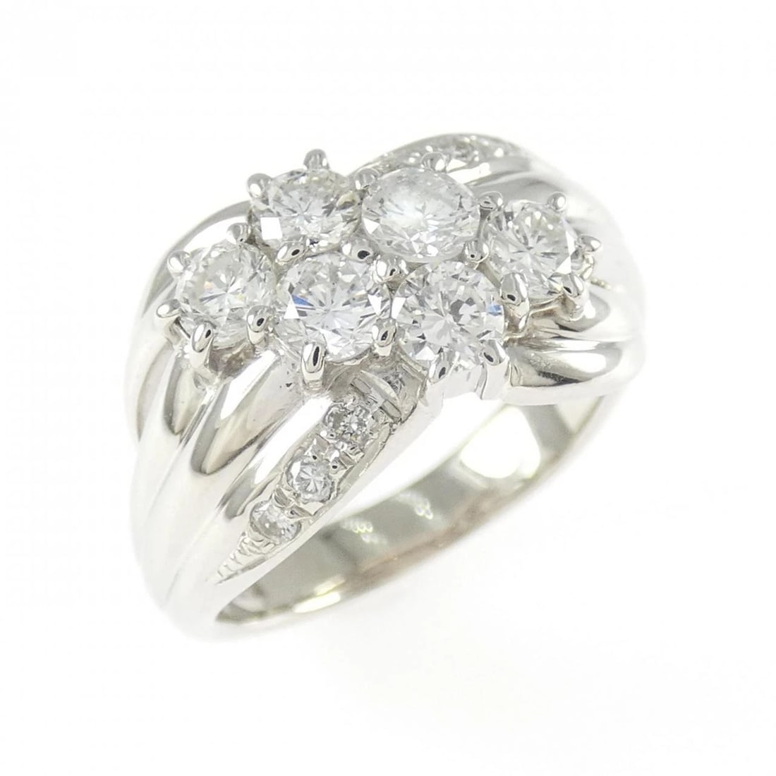 PT900 DIAMOND RING: PT900 Diamond Ring Brand: Unbranded Type/Style: Diamond Ring Material: Platinum900, Main Stone Natural Color: PT Size: US6 1/2 Accessories: None Accessories Notice: When purchasing pre-owned goods,