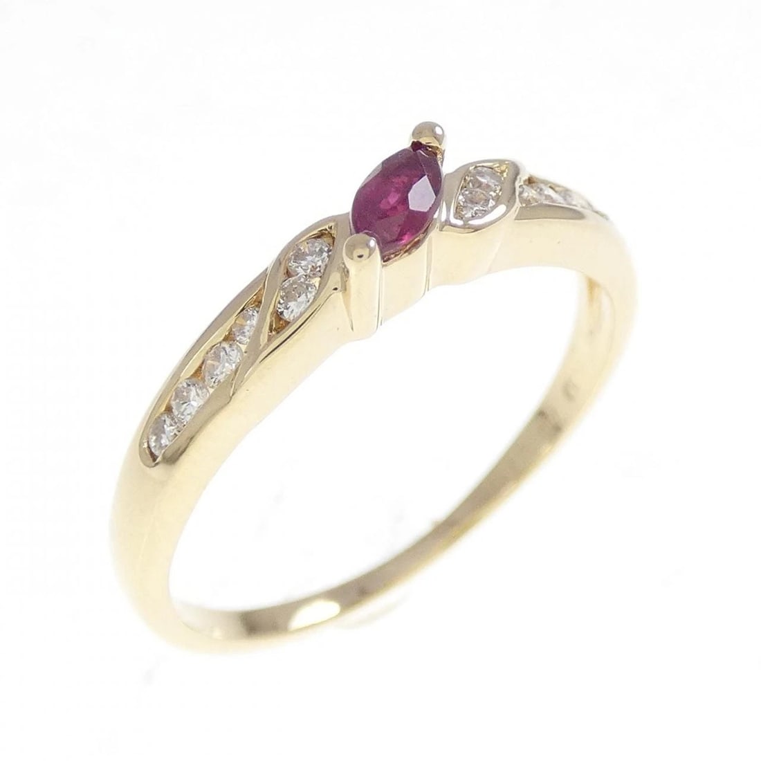 750YG RUBY RING: 750YG Ruby Ring Brand: Unbranded Type/Style: Ruby Ring Material: 750 Yellow Gold, Main Stone Ruby, Natural Color: YG Size: US5 3/4 Accessories: None Accessories Notice: When purchasing pre-owned