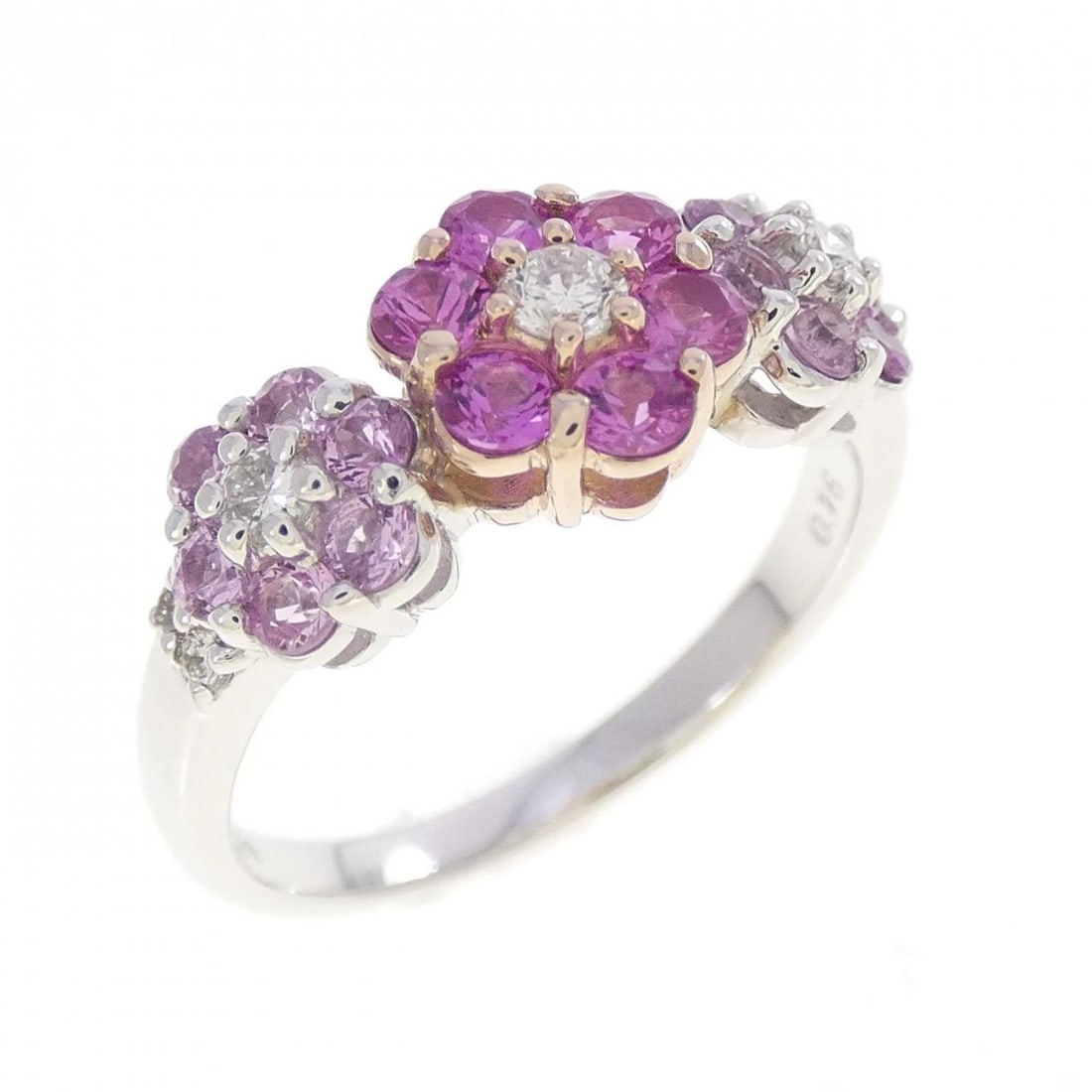 STAR JEWELRY FLOWER SAPPHIRE RING: Star Jewelry Flower Sapphire Ring Brand: STAR JEWELRY Type/Style: Star Jewelry Ring Material: 18K white gold/18K pink gold, Main Stone Natural Color: WG Size: US6 1/4 Accessories: None Accessories