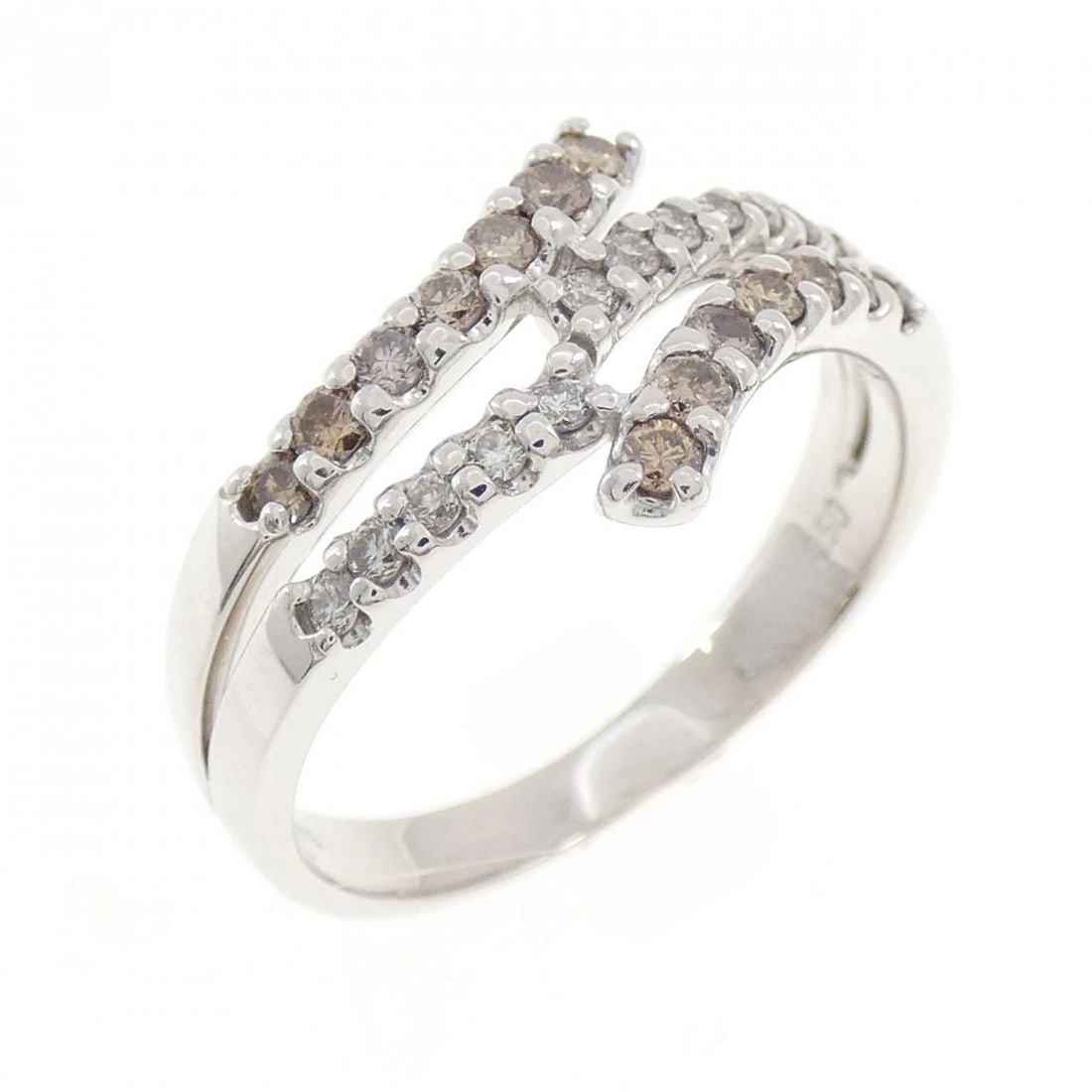K18WG DIAMOND RING: K18WG Diamond Ring Brand: Unbranded Type/Style: Diamond Ring Material: K18 white gold, Main Stone Natural Color: WG Size: US8 1/4 Accessories: None Accessories Notice: When purchasing pre-owned