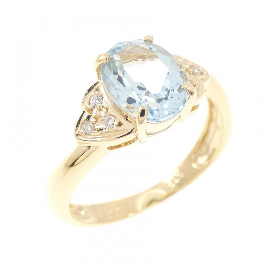 K18YG AQUAMARINE RING: K18YG Aquamarine Ring Brand: Unbranded Type/Style: Ring Material: K18 yellow gold, Main Stone Aquamarine, Natural Color: YG Size: US5 1/4 Accessories: None Accessories Notice: When purchasing