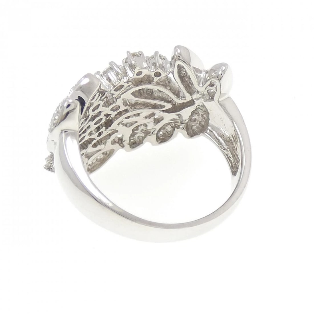 K18WG DIAMOND RING - 3