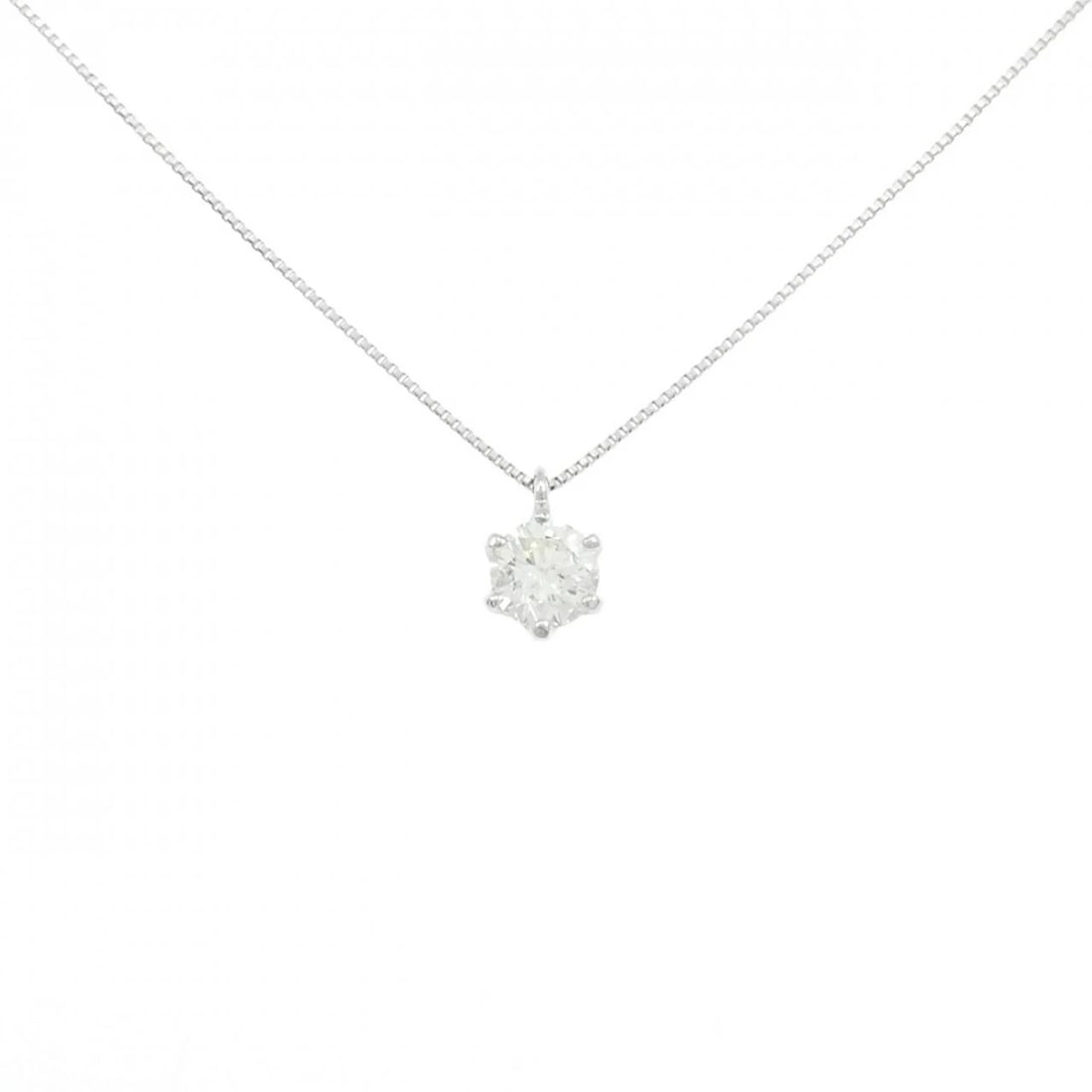PT900/PT850 DIAMOND NECKLACE: PT900/PT850 Diamond Necklace Brand: Unbranded Type/Style: Necklace Material: Platinum900/Platinum850, Main Stone Natural Color: PT Size: Length: 45cm Accessories: None Accessories Notice: When