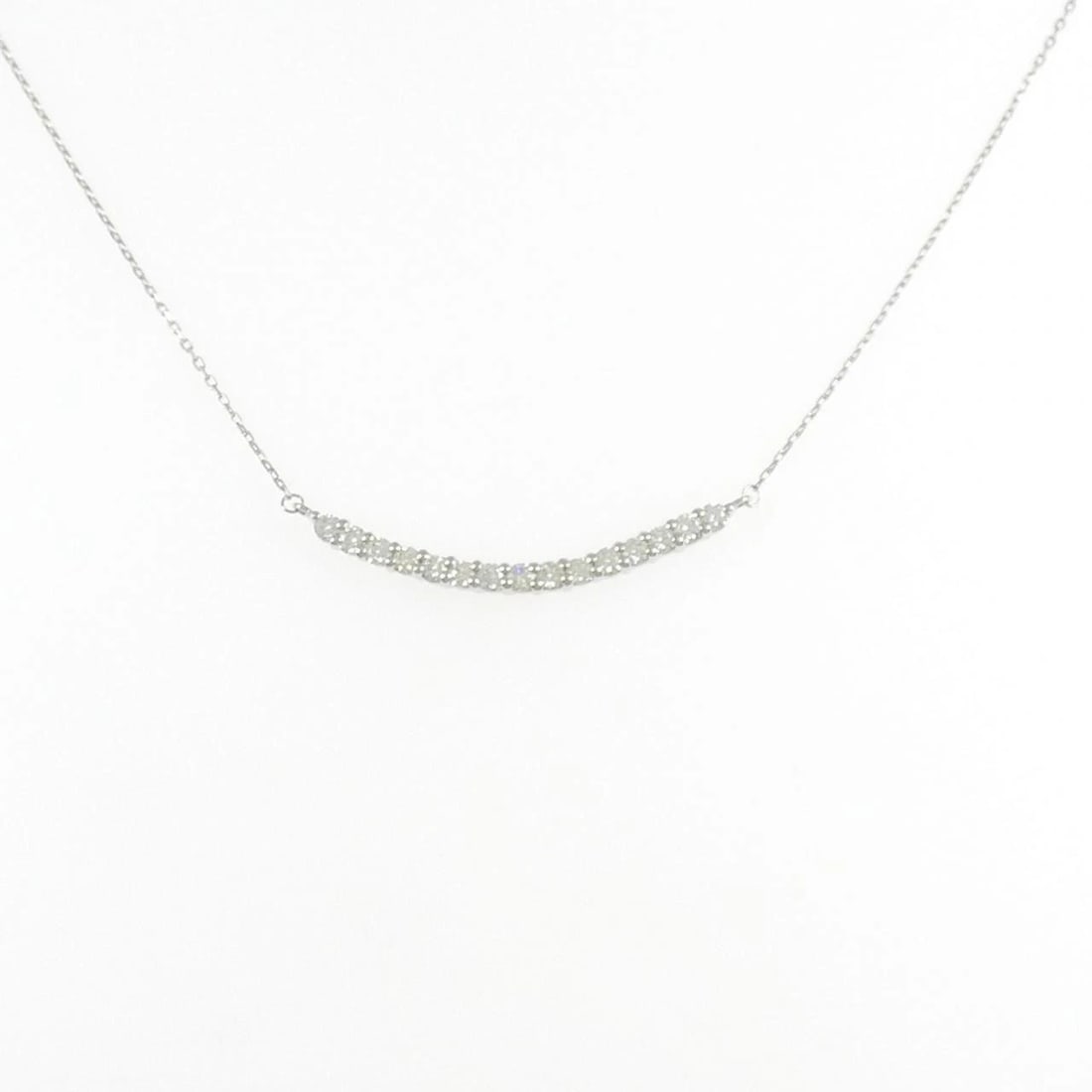 PT950/PT850 DIAMOND NECKLACE: PT950/PT850 Diamond Necklace Brand: Unbranded Type/Style: Diamond Necklace Material: Platinum950/Platinum850, Main Stone Natural Color: PT Size: Length: 53cm Accessories: None Accessories Notice: