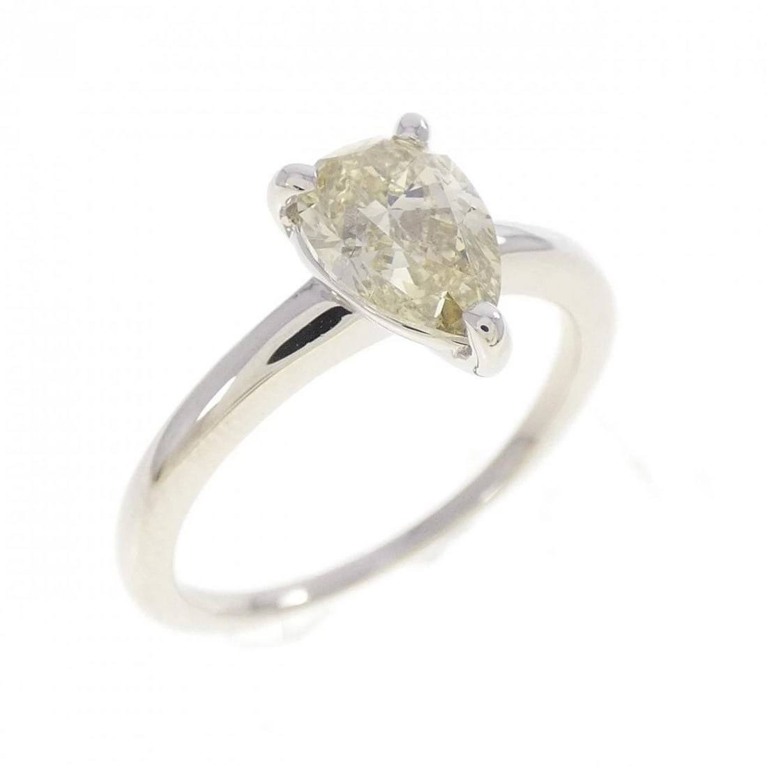 PT900 DIAMOND RING: PT900 Diamond Ring Brand: Unbranded Type/Style: Diamond Ring Material: Platinum900, Main Stone Natural Color: PT Size: US5 3/4 Accessories: None Accessories Notice: When purchasing pre-owned goods,