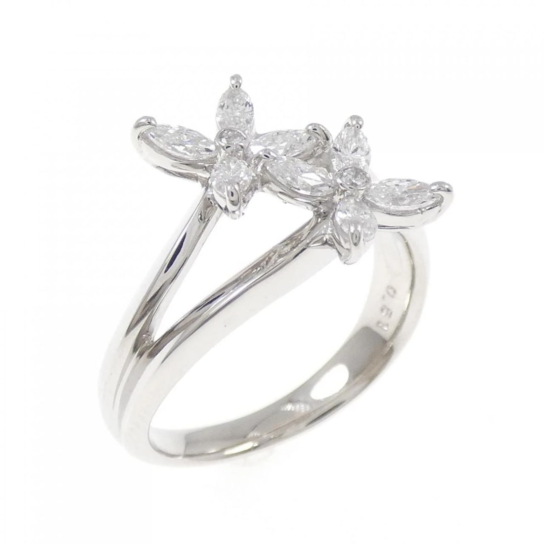 PT900 FLOWER DIAMOND RING: PT900 Flower Diamond Ring Brand: Unbranded Type/Style: Diamond Ring Material: Platinum900, Main Stone Natural Color: PT Size: US6 Accessories: None Accessories Notice: When purchasing pre-owned