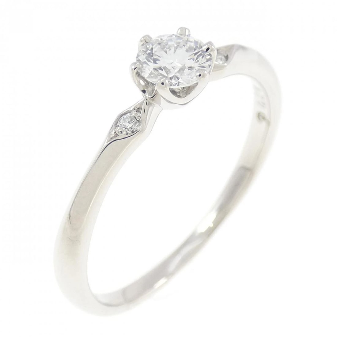 PT950 DIAMOND RING: PT950 Diamond Ring Brand: Unbranded Type/Style: Ring Material: Platinum950, Main Stone Natural Color: PT Size: US6 1/4 Accessories: None Accessories Notice: When purchasing pre-owned goods, please