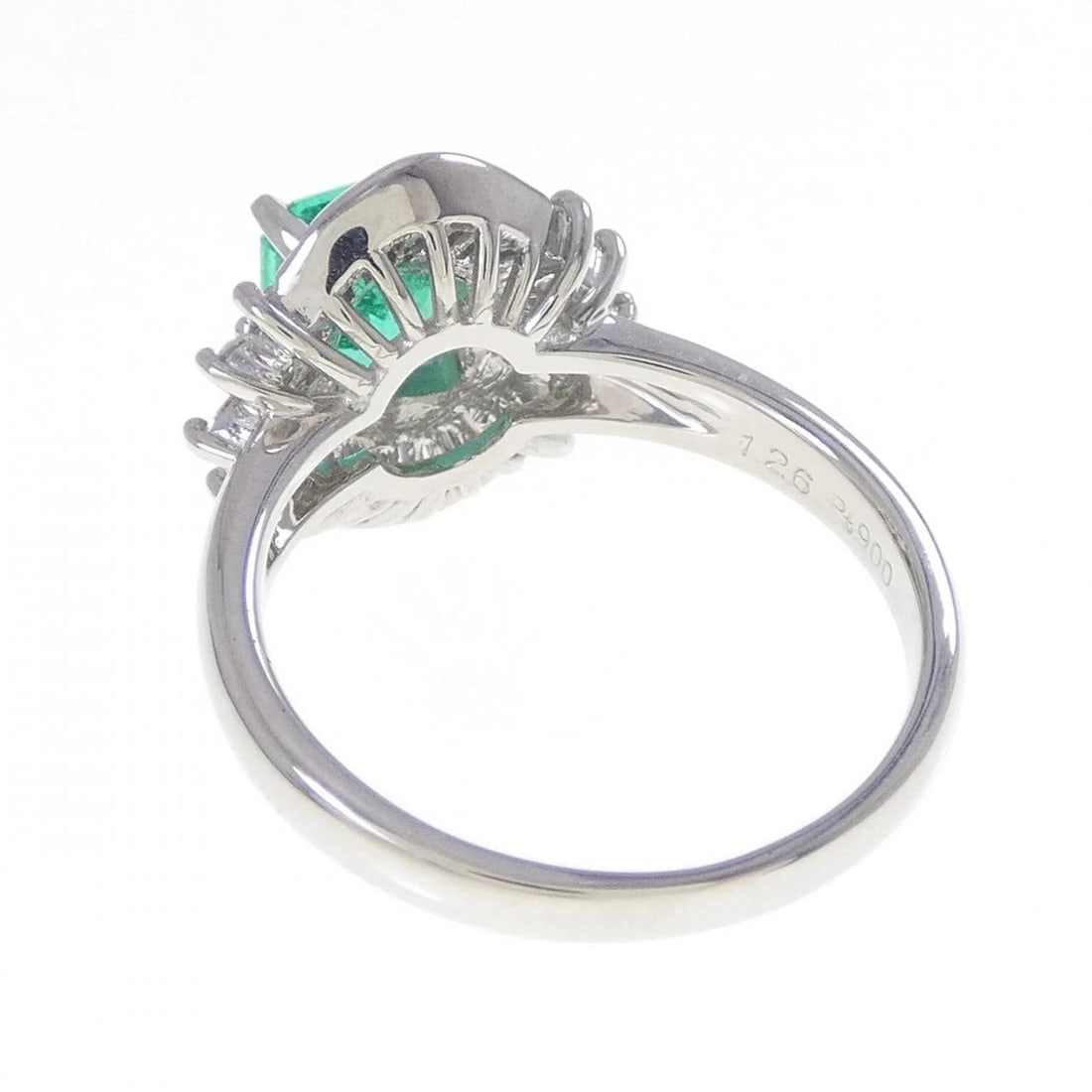 PT900 EMERALD RING - 3