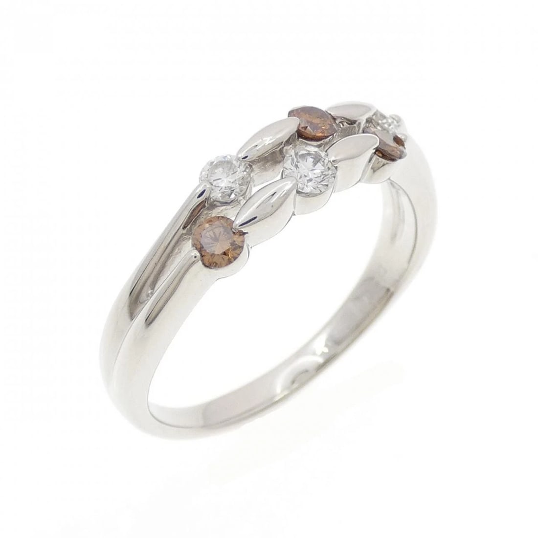 PT900 DIAMOND RING: PT900 Diamond Ring Brand: Unbranded Type/Style: Diamond Ring Material: Platinum900, Main Stone Natural Color: PT Size: US8 1/2 Accessories: None Accessories Notice: When purchasing pre-owned goods,