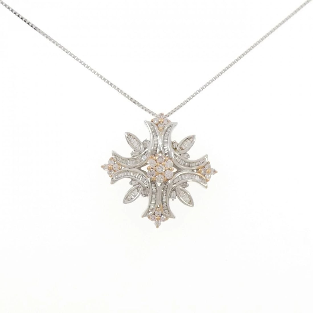 K18WG/K18PG DIAMOND NECKLACE: K18WG/K18PG Diamond Necklace Brand: Unbranded Type/Style: Diamond Necklace Material: 18K white gold/18K pink gold, Main Stone Natural Color: white gold/ pink gold Size: Length: 45cm Pendant length
