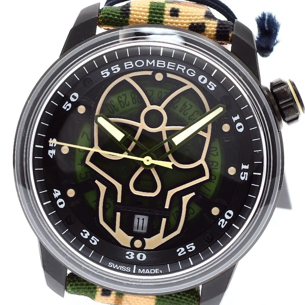 BOMBERG SKULL DATE GREEN DIAL WATCH: BOMBERG Skull Date Green Dial Watch Brand: BOMBERG Type/Style: Wristwatch Material: Band Material Nylon / leather, Case Material Stainless Steel Color: Dial Color green Size: Case Size About43mm (1.7i