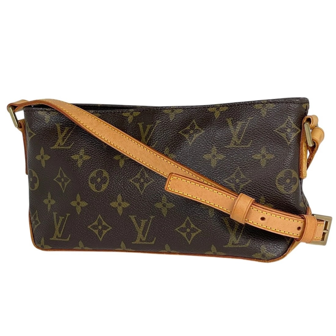 LOUIS VUITTON TROTTER POCHETTE SHOULDER BAG: Louis Vuitton Trotter Pochette Shoulder Bag Brand: Louis Vuitton Type/Style: Shoulder Bag Material: Monogram Color: Brown Size: Width 22.5cm(8.9inch) Height 12cm(4.7inch) Depth 7cm(2.8inch)