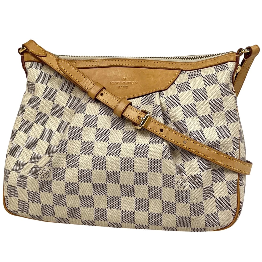 LOUIS VUITTON SIRACUSA PM SHOULDER BAG: Louis Vuitton Siracusa PM Shoulder Bag Brand: Louis Vuitton Type/Style: Shoulder Bag Material: Damier Azur Color: White Size: Width 30cm(11.8inch) Height 22cm(8.7inch) Depth 9cm(3.5inch) Accessori