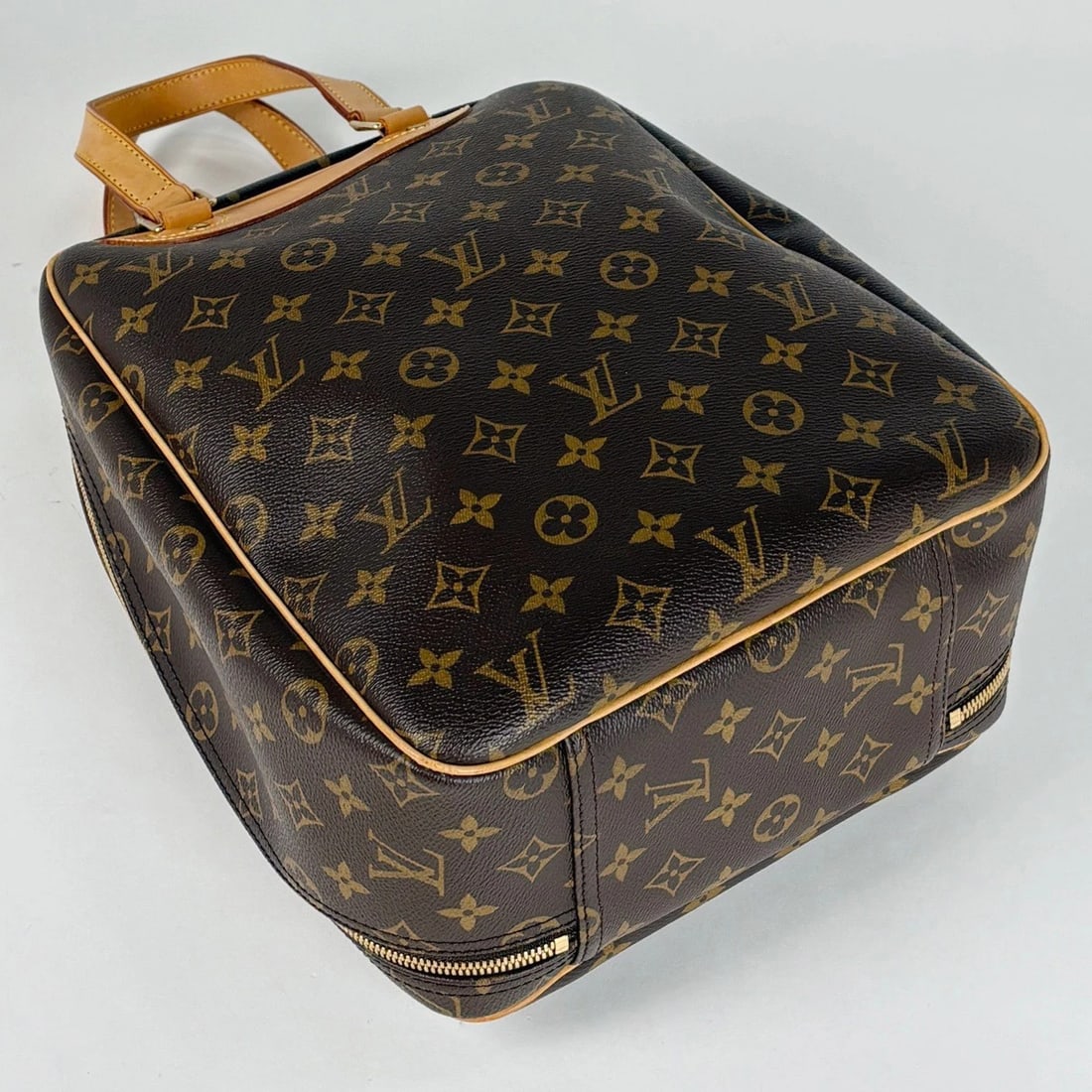 LOUIS VUITTON EXCURSION HAND BAG - 2
