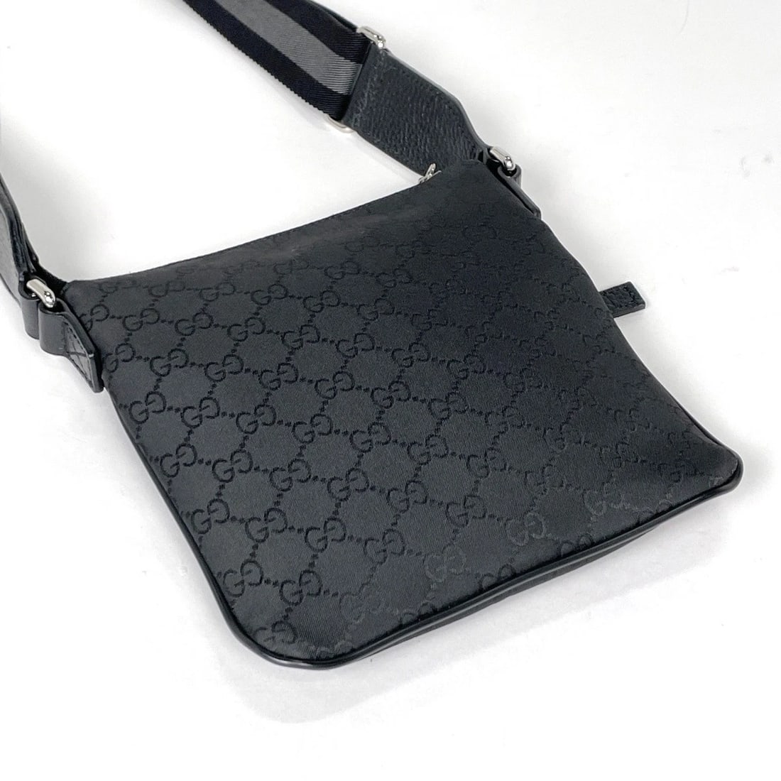 GUCCI SHOULDER BAG GG PATTERN - 2