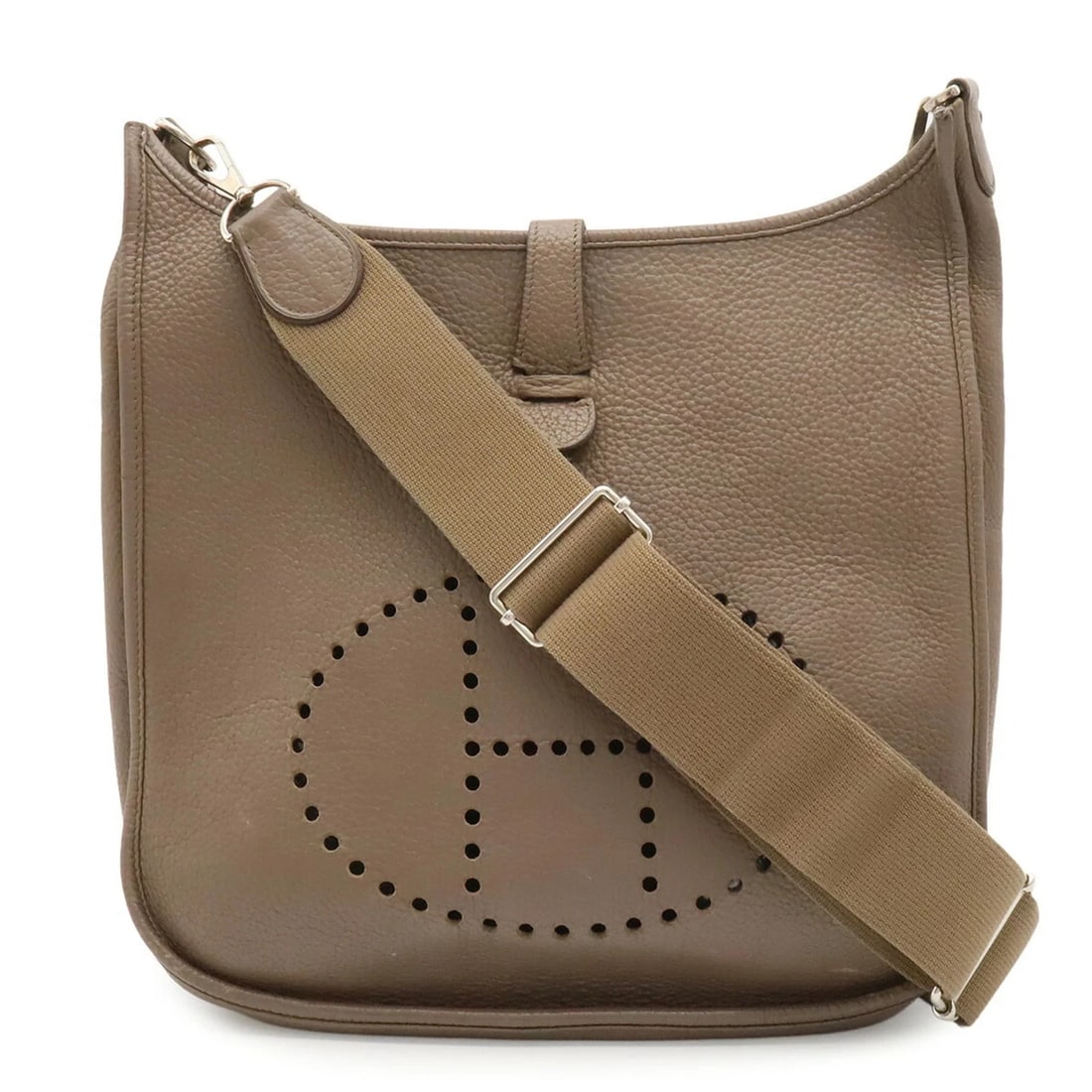 HERMES EVELYNE 3 III GM SHOULDER BAG: HERMES Evelyne 3 III GM Shoulder Bag Brand: Hermes Type/Style: Shoulder bag Material: Leather Color: Etoupe gray, Grayish Size: (HxWxD) 30.5cm x 31cm x 8.5cm / 12inch x 12.2inch x 3.34inch