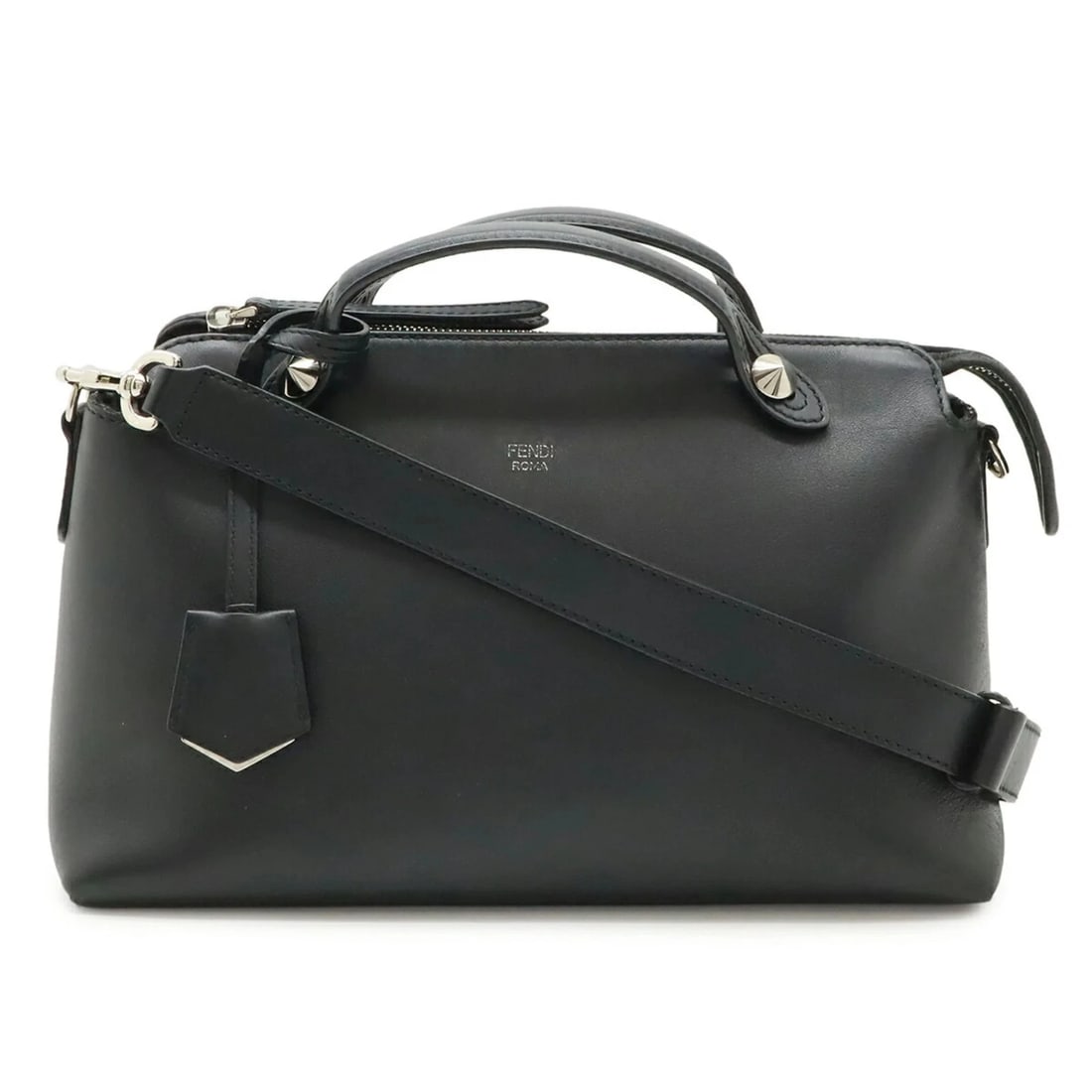FENDI BY THE WAY MEDIUM HANDBAG/SHOULDER BAG: FENDI BY THE WAY Medium Handbag/Shoulder Bag Brand: Fendi Type/Style: Handbag, Shoulder bag Material: Leather Color: Black Size: (HxWxD) 17.5cm x 28cm x 12.5cm / 6.88inch x 11.02inch x 4.92inch Ac