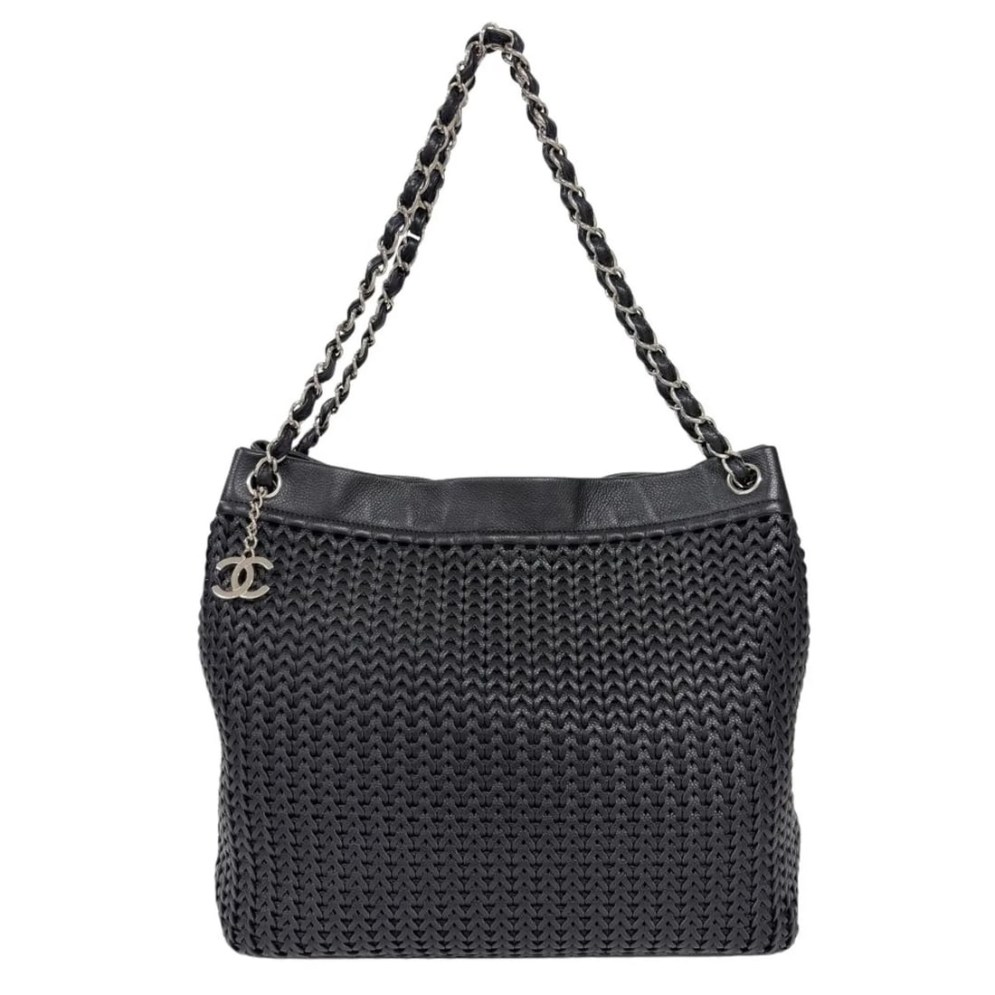 CHANEL CAVIARSKIN MESH CHAIN TOTE BAG: Chanel CaviarSkin Mesh Chain Tote Bag Brand: Chanel Type/Style: Tote bag Material: Grained Calfskin Color: Black Size: (HxWxD) 30cm x 32.5cm x 15cm / 11.81inch x 12.79inch x 5.9inch Accessories: N
